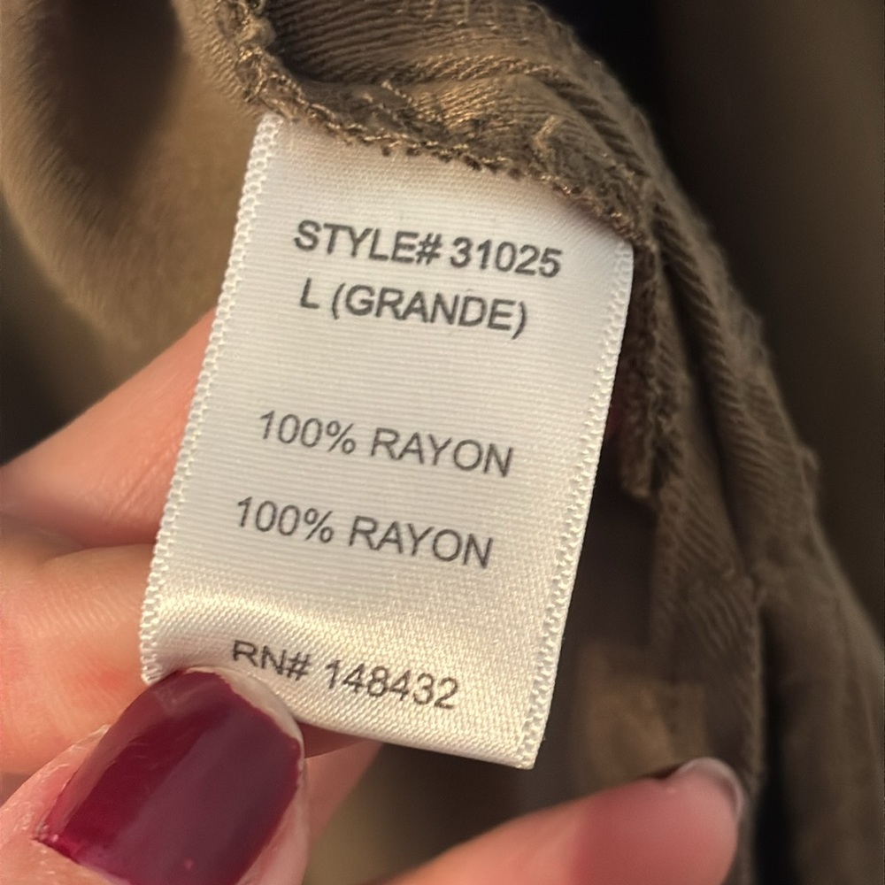Staccato Olive Green Sleeveless Drape Vest - Picture 4 of 8